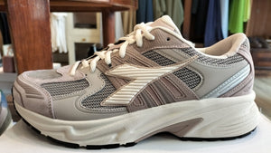 Diadora Mythos star