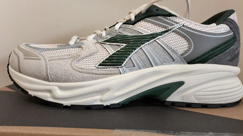 Diadora Mythos